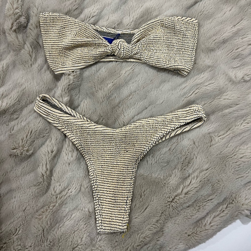 Bond eye bikini